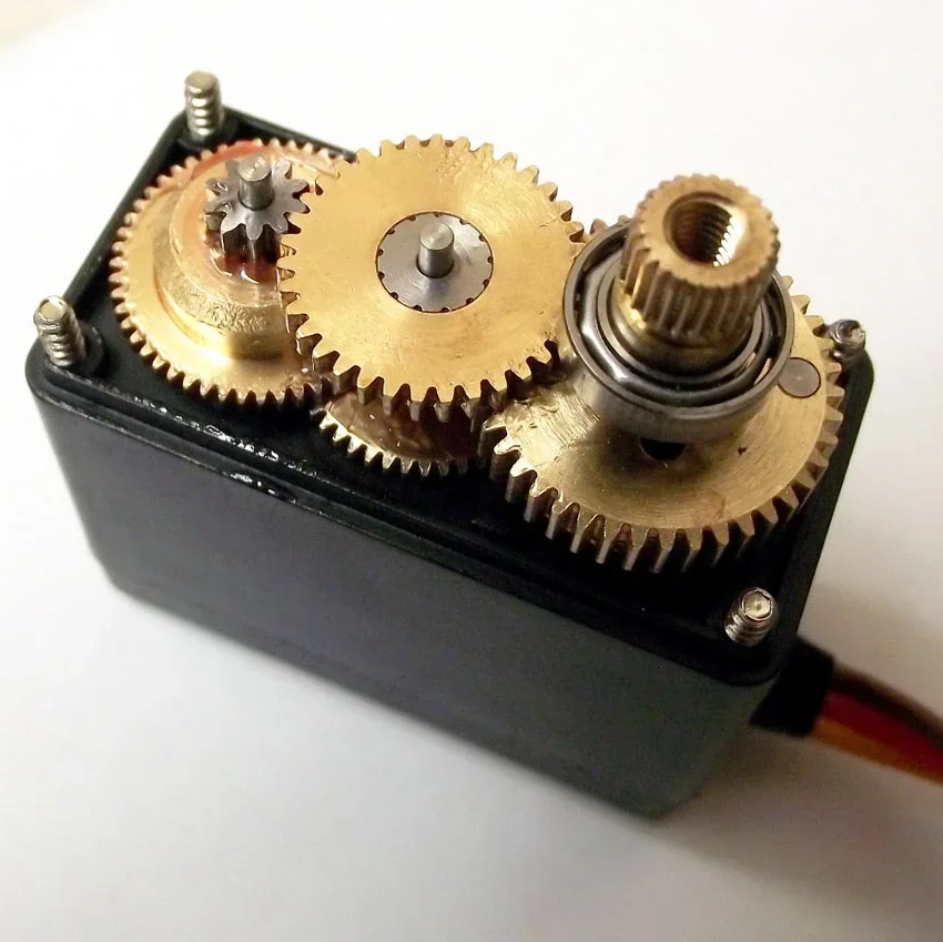 Feetech FT90MR 2kg Micro Helic - Servo 9G 评论和价格
